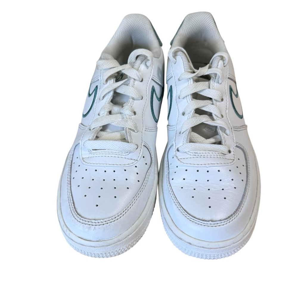 Nike Air Force 1 Resort and Sport Sneakers Size 4Y Summit White/Bicoastal - Picture 2 of 5
